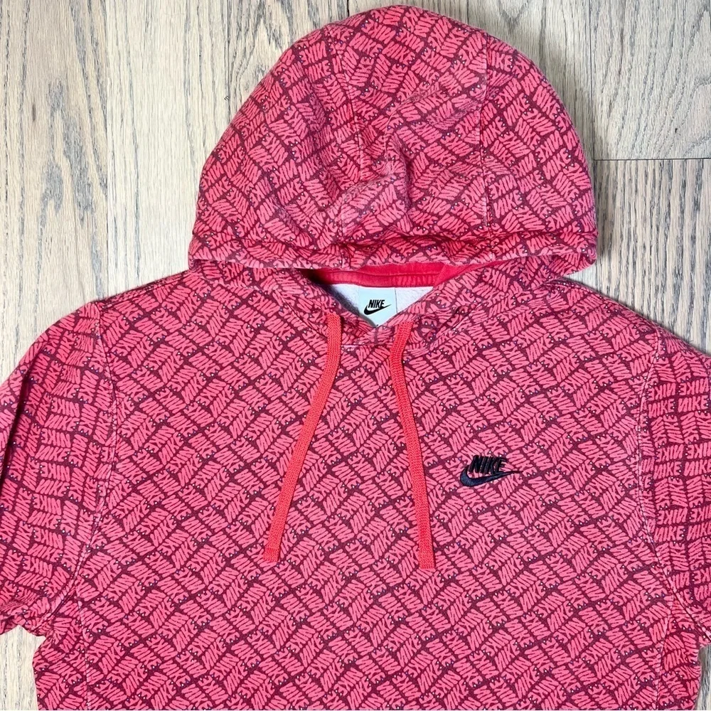 Nike Essentials Red All Over Print Pullover Hoodie Sweatshirt Size Small